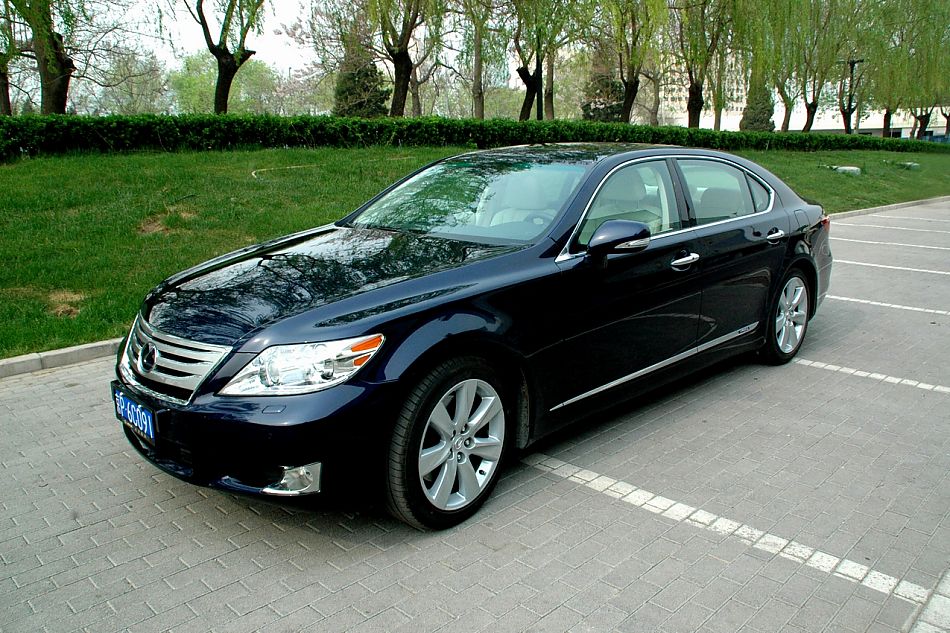 LEXUSLS600hl