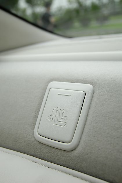 LS600hL