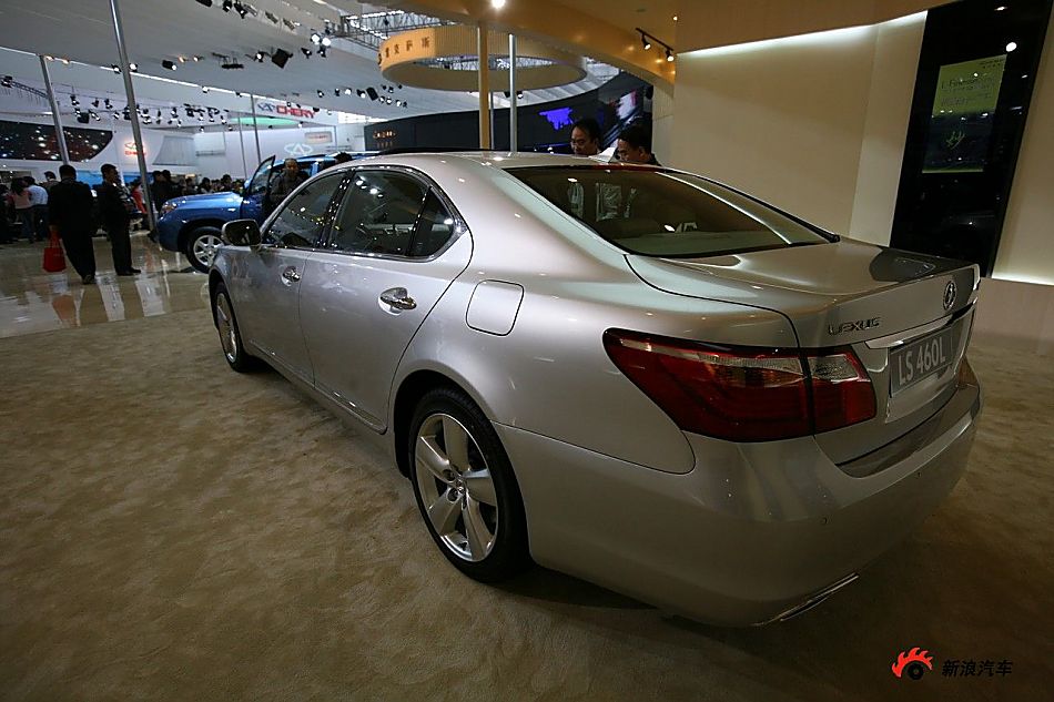 雷克萨斯LS460h