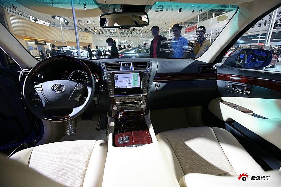 雷克萨斯LS600HL