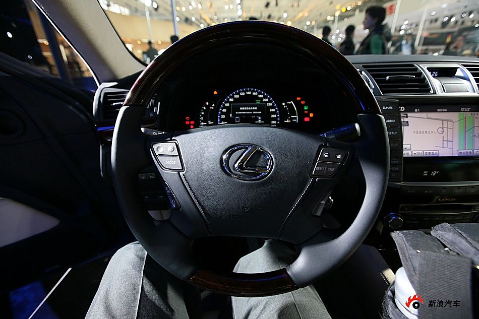 雷克萨斯LS600HL