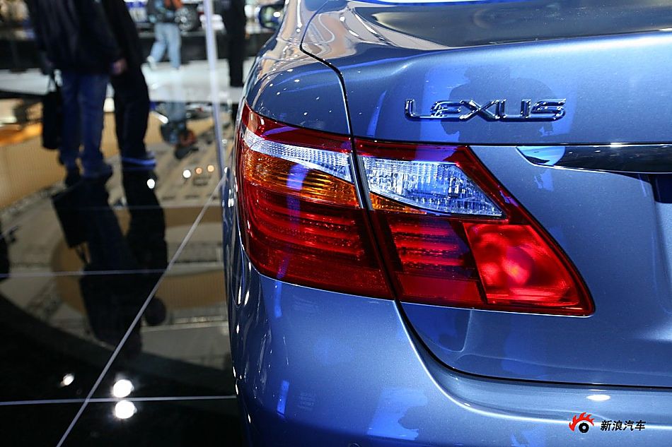 雷克萨斯LS600HL
