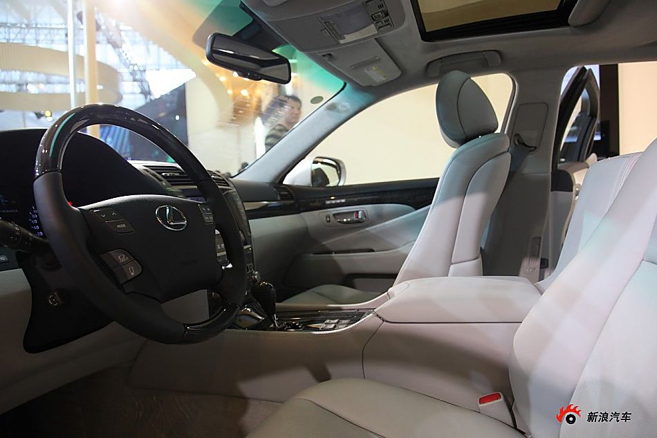 雷克萨斯LS460L