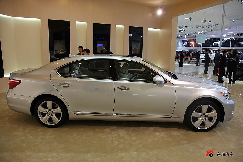 雷克萨斯LS460L
