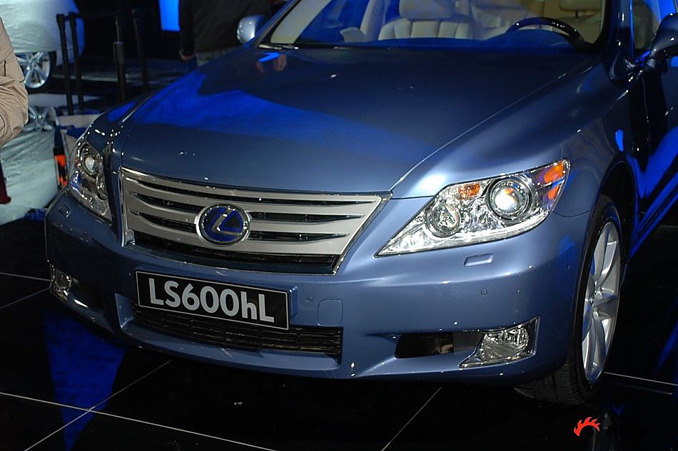 雷克萨斯LS600HL