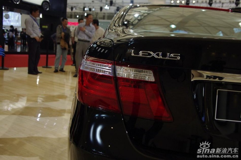 雷克萨斯LS460