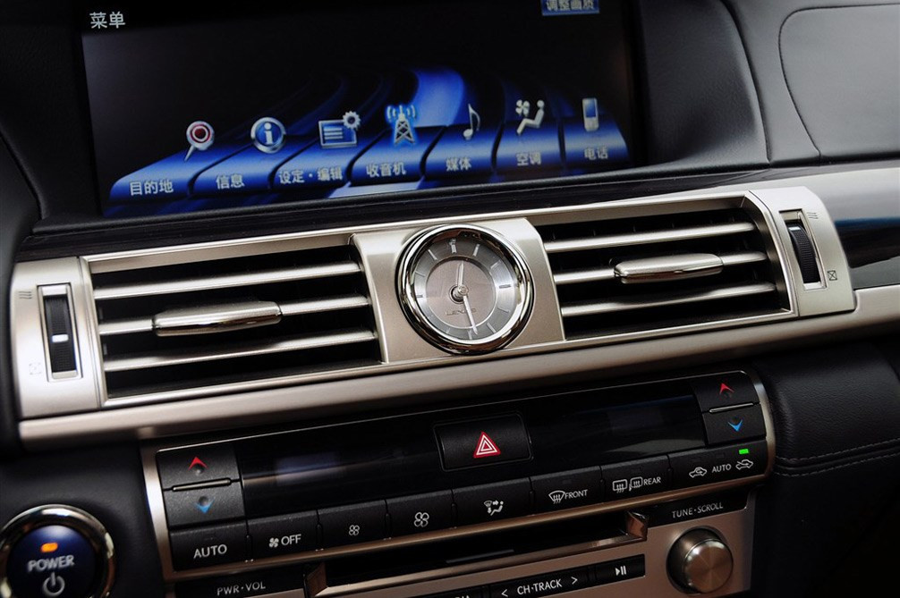 雷克萨斯LS 2013款 600hL 内饰