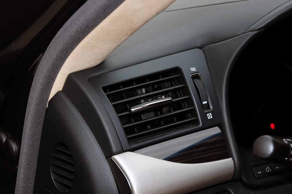 雷克萨斯LS 2013款 600hL 内饰