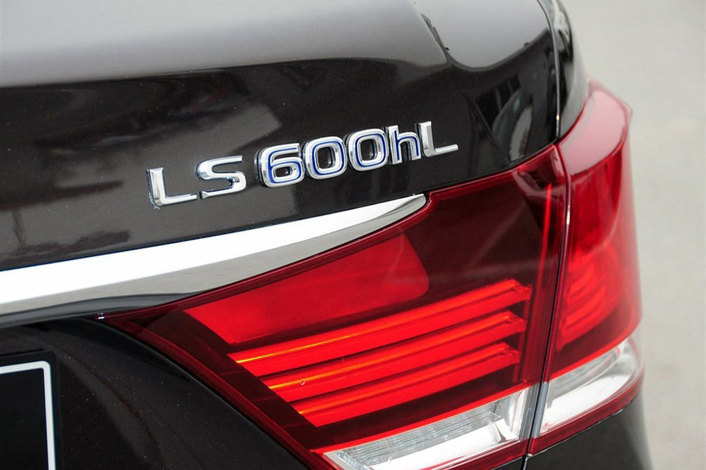 雷克萨斯LS 2013款 600hL 细节