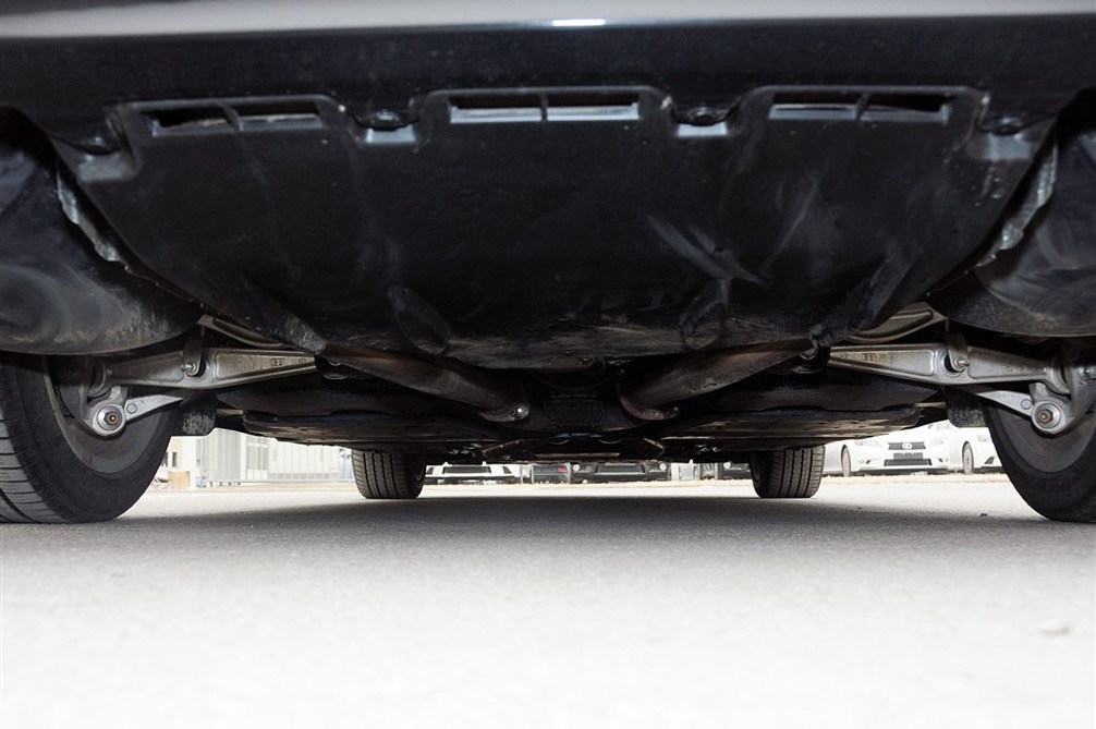 雷克萨斯LS 2013款 600hL 引擎底盘