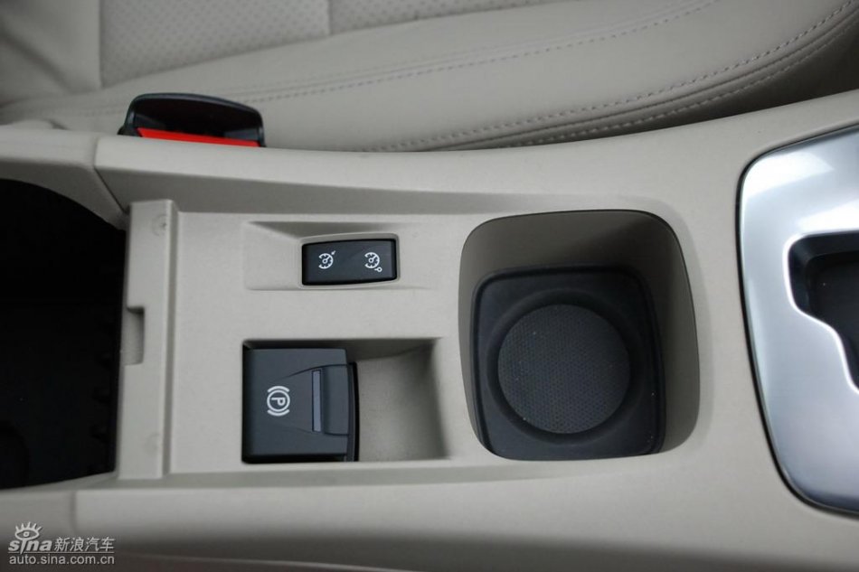 雷诺拉古娜内饰实拍图