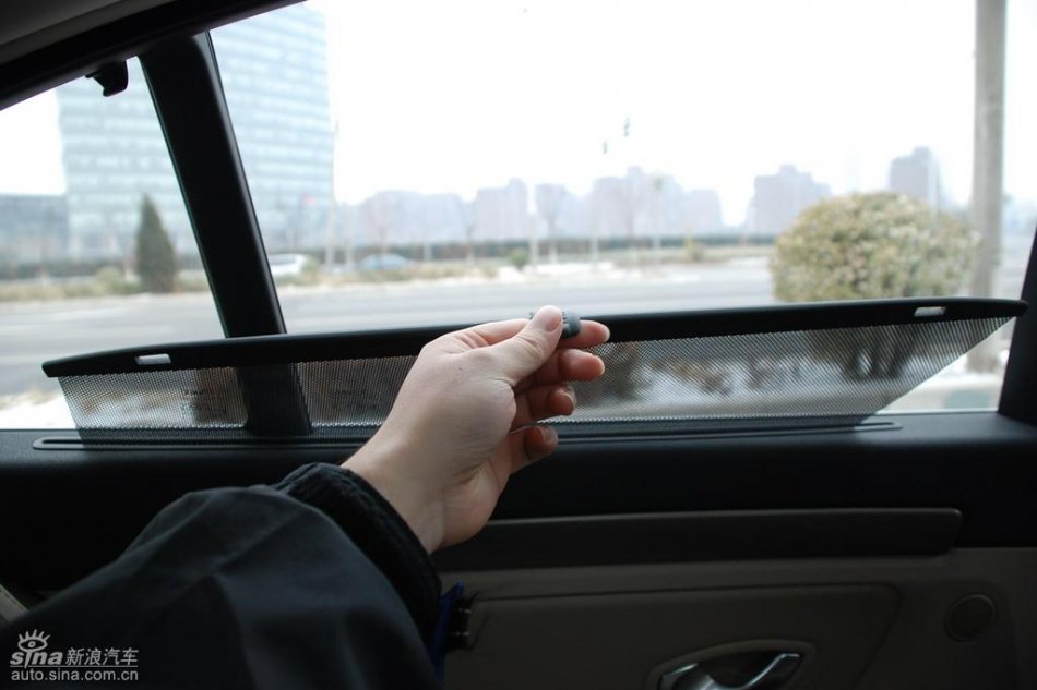 雷诺拉古娜内饰实拍图