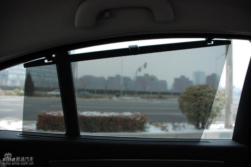 雷诺拉古娜内饰实拍图