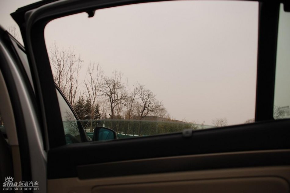 雷诺拉古娜内饰实拍图