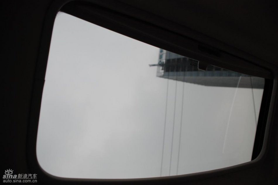 雷诺拉古娜内饰实拍图