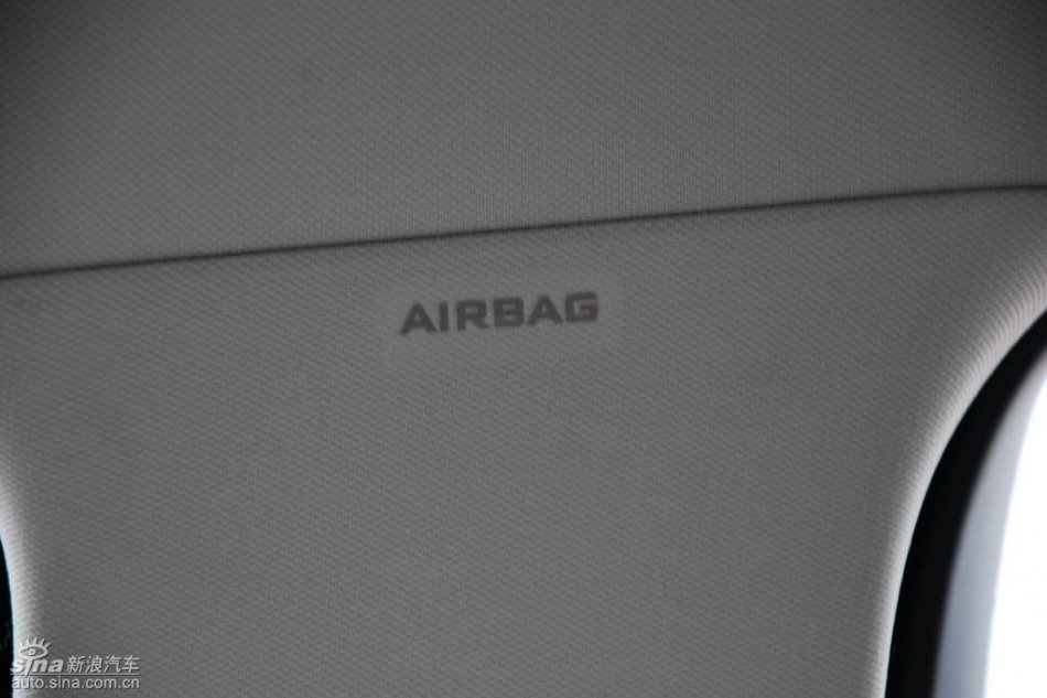 雷诺拉古娜内饰实拍图