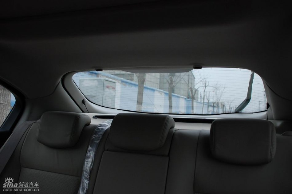 雷诺拉古娜内饰实拍图