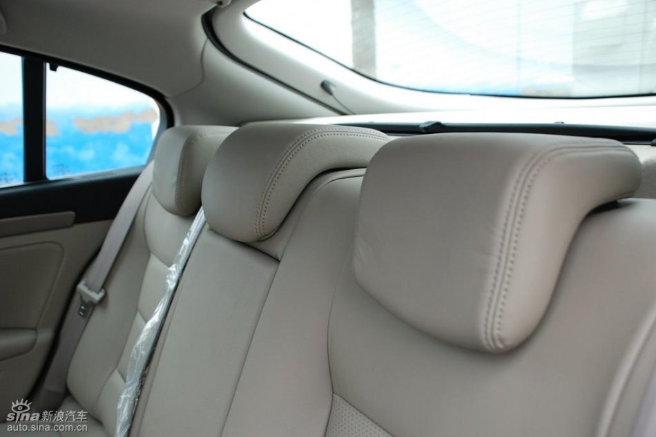 雷诺拉古娜内饰实拍图