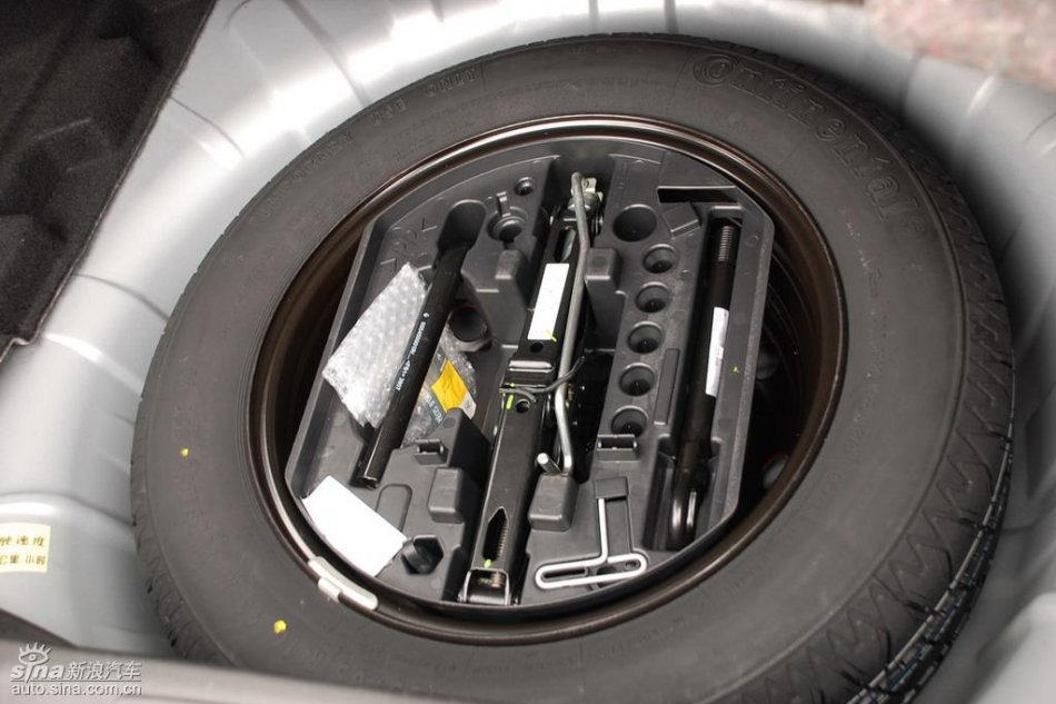 雷诺拉古娜内饰实拍图