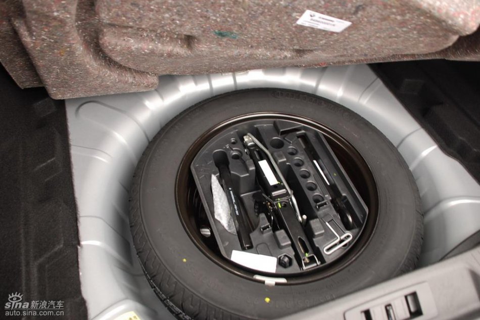 雷诺拉古娜内饰实拍图