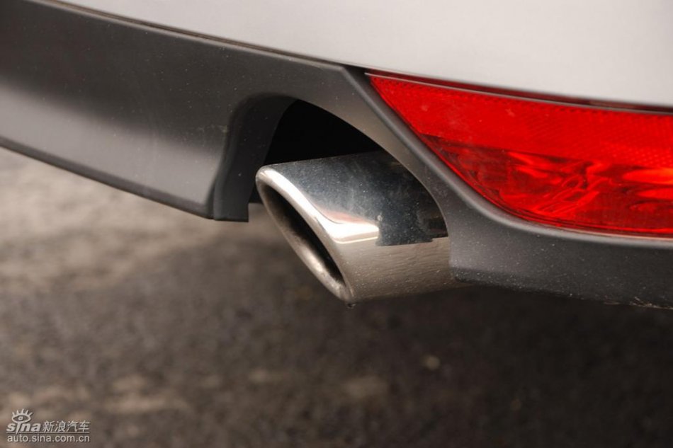 雷诺拉古娜外观实拍图