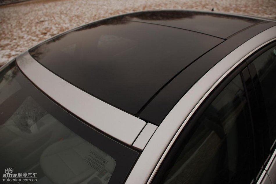 雷诺拉古娜外观实拍图