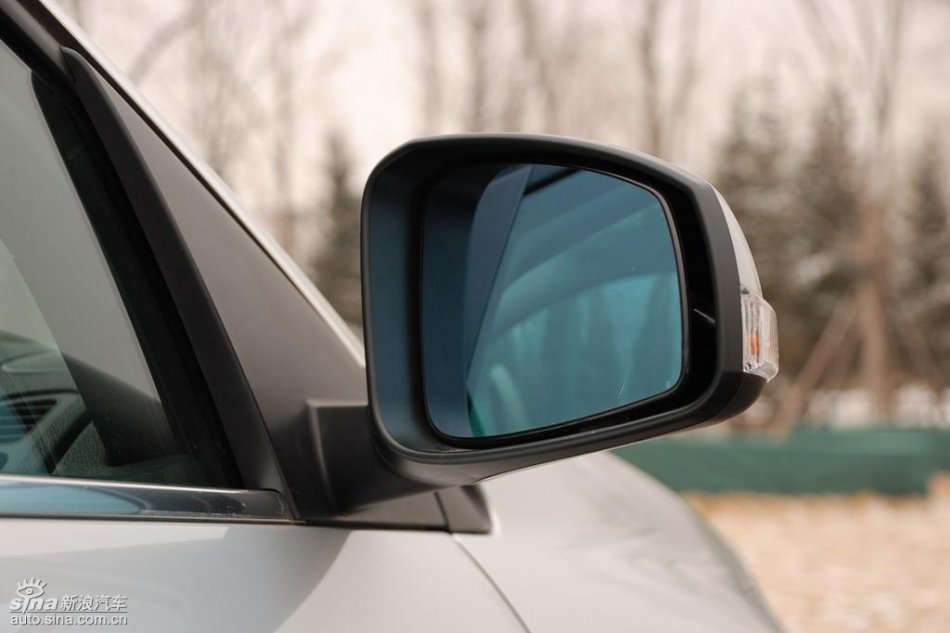 雷诺拉古娜外观实拍图