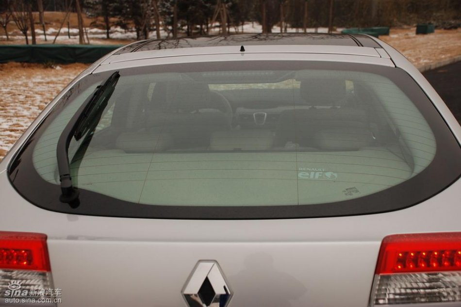 雷诺拉古娜外观实拍图