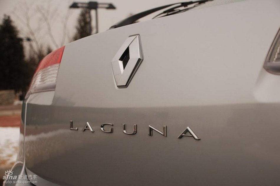 雷诺拉古娜外观实拍图