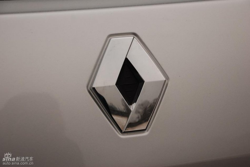 雷诺拉古娜外观实拍图