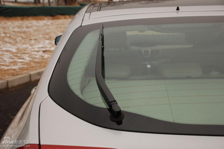 雷诺拉古娜外观实拍图