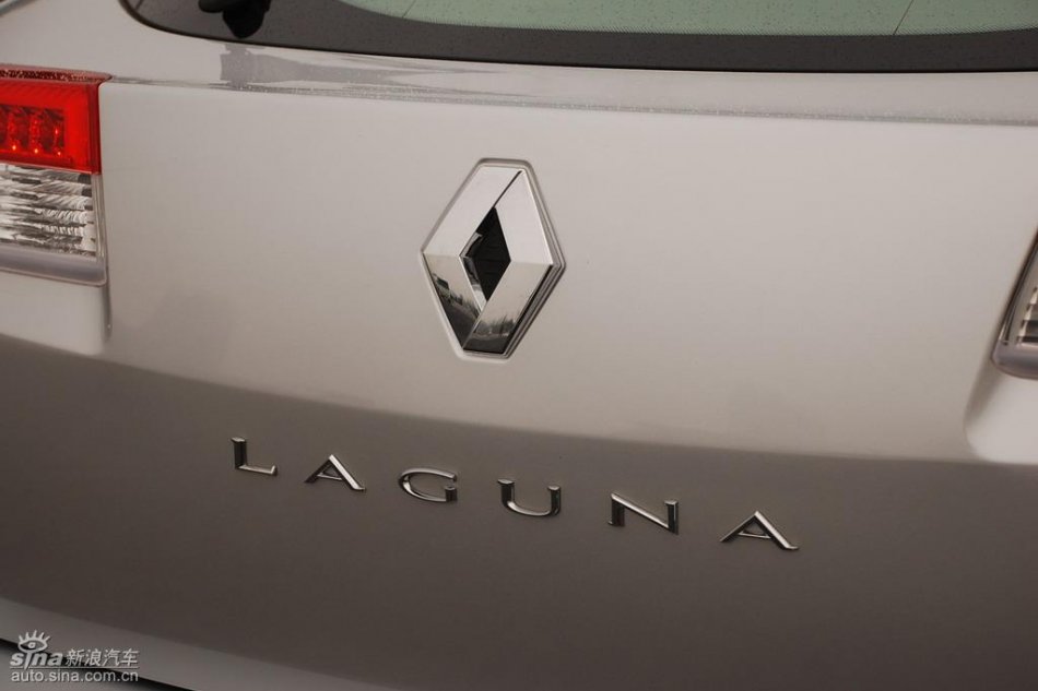 雷诺拉古娜外观实拍图