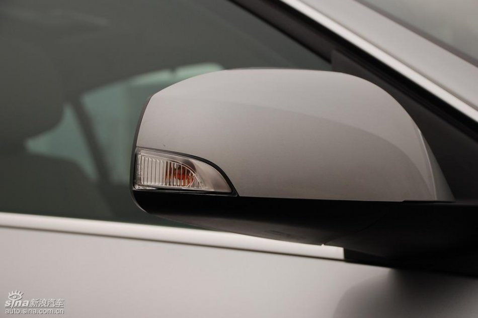 雷诺拉古娜外观实拍图