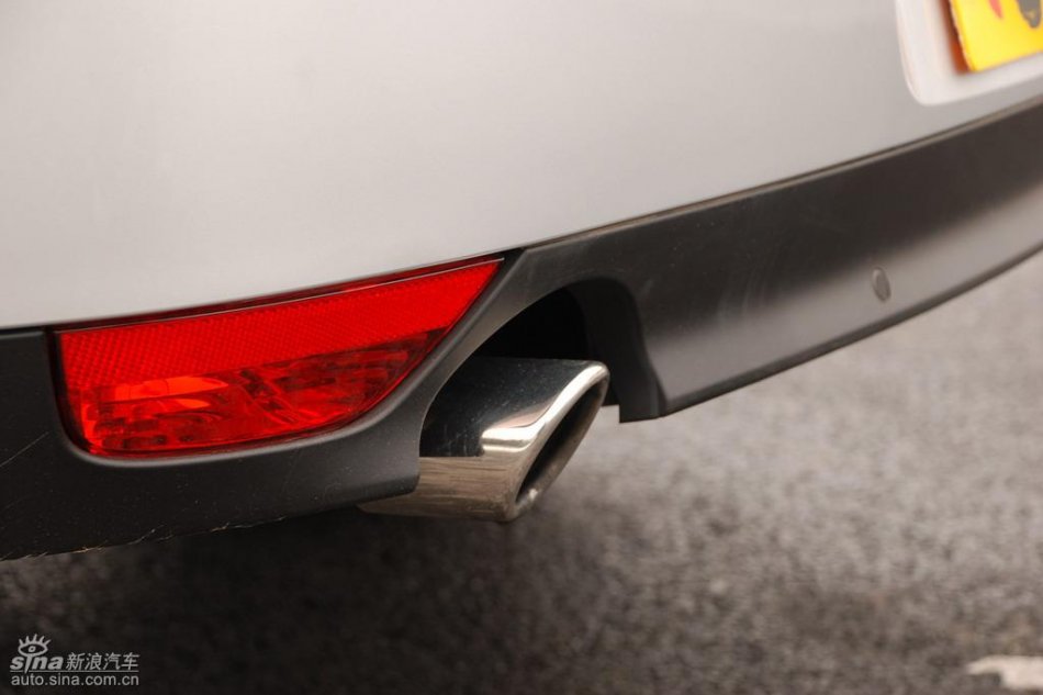 雷诺拉古娜外观实拍图