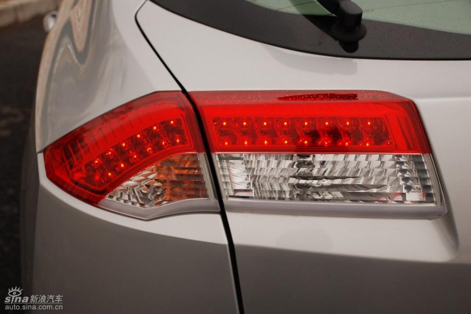 雷诺拉古娜外观实拍图