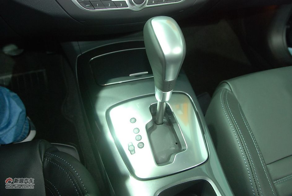 雷诺拉古那古贝