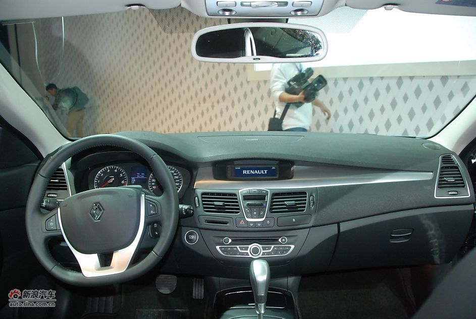 雷诺拉古那古贝