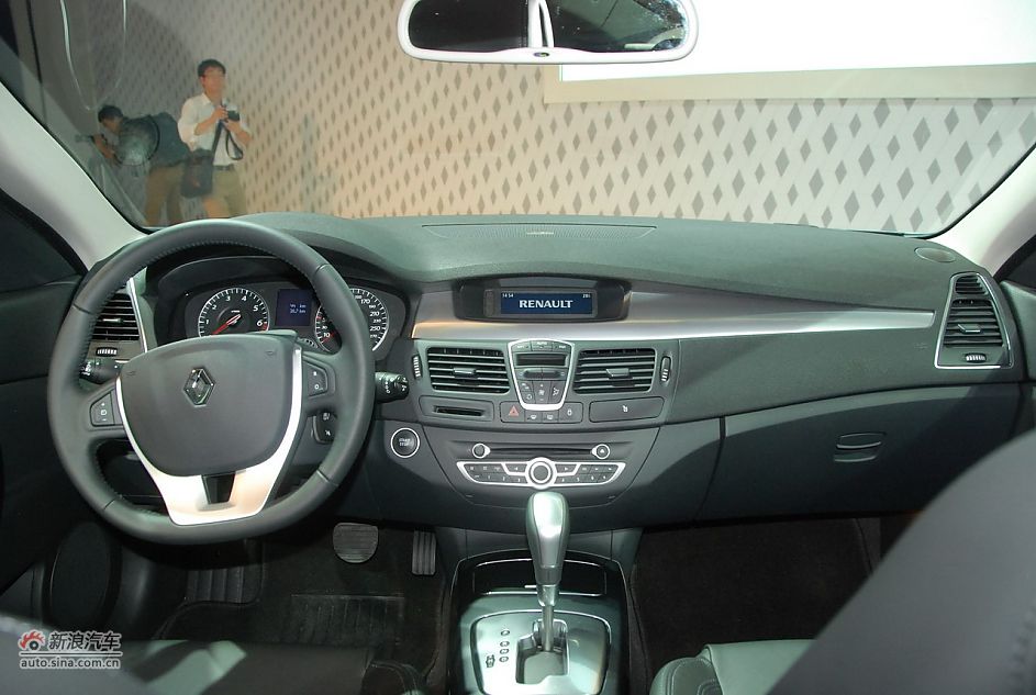 雷诺拉古那古贝