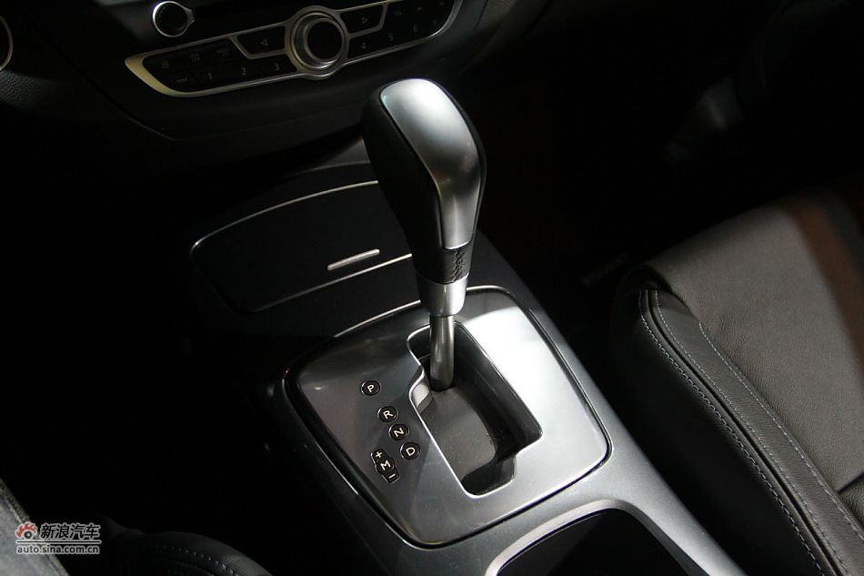 雷诺拉古那古贝