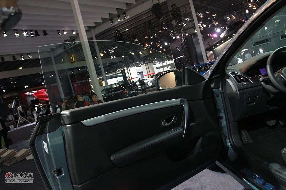 雷诺拉古那古贝