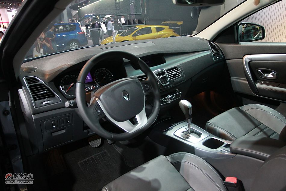 雷诺拉古那古贝