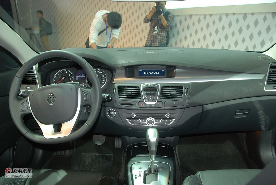 雷诺拉古那古贝