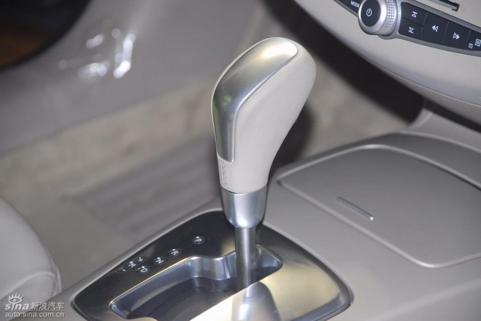 雷诺新拉古那上市现场图