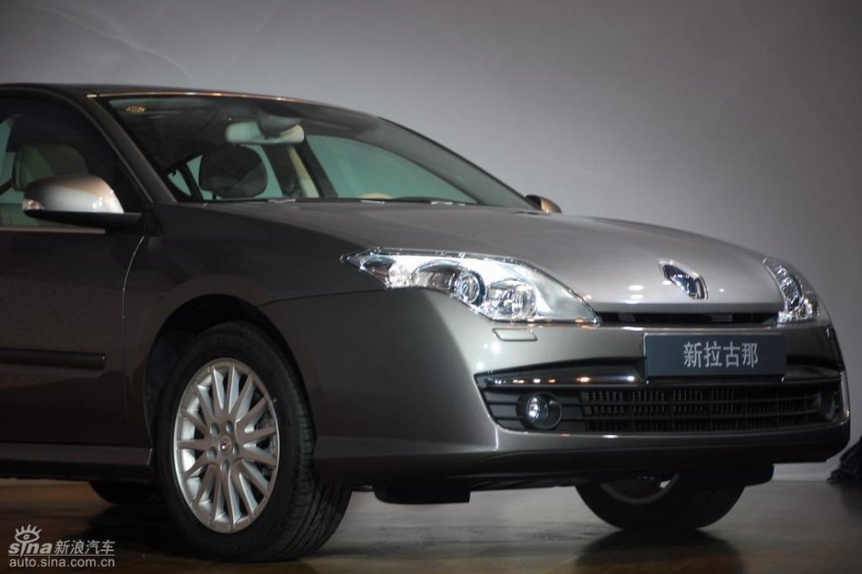 雷诺新拉古那上市现场图