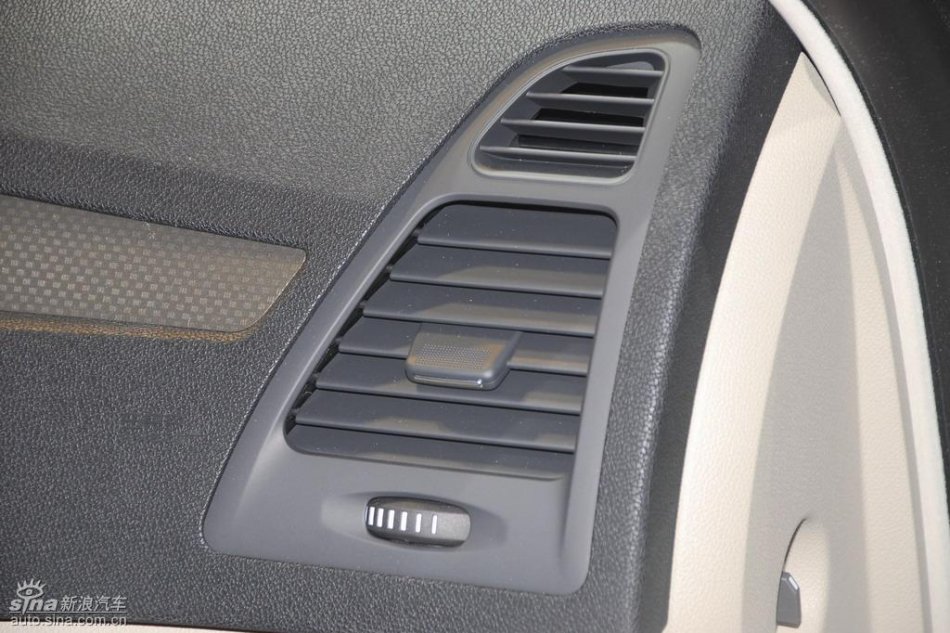 雷诺新拉古那上市现场图