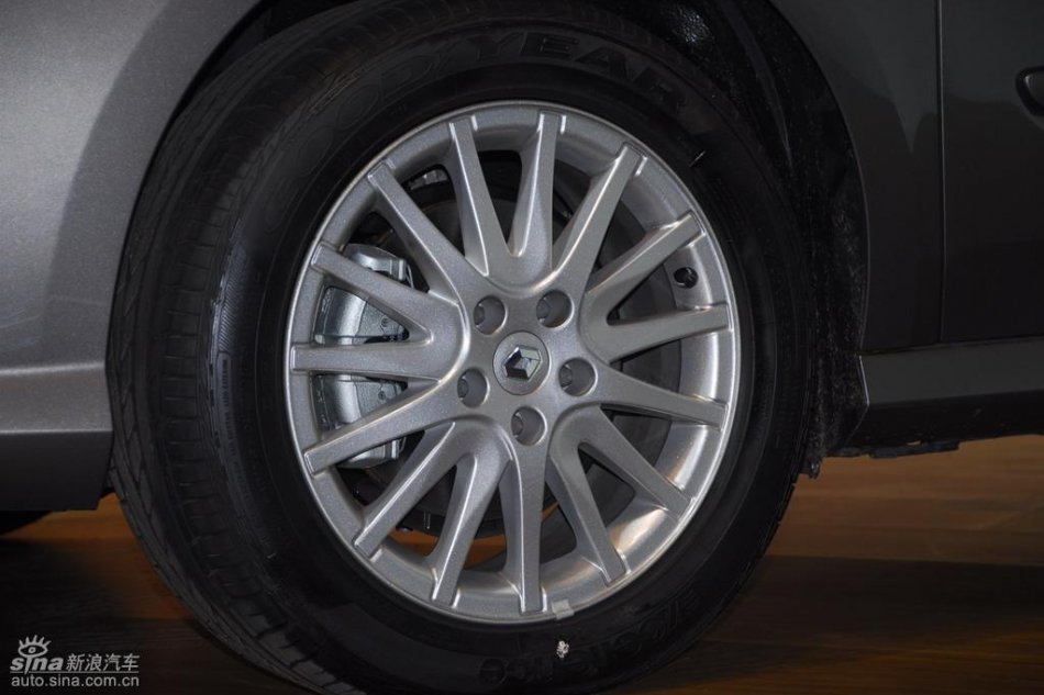 雷诺新拉古那上市现场图