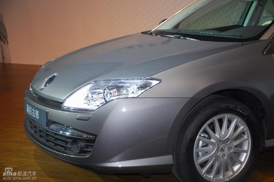 雷诺新拉古那上市现场图