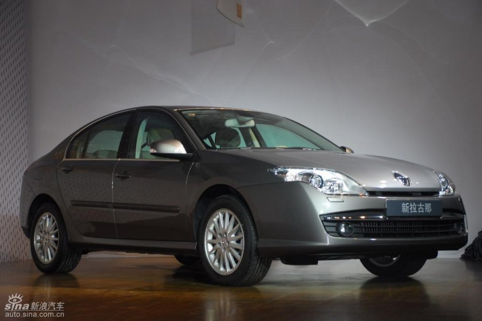 雷诺新拉古那上市现场图