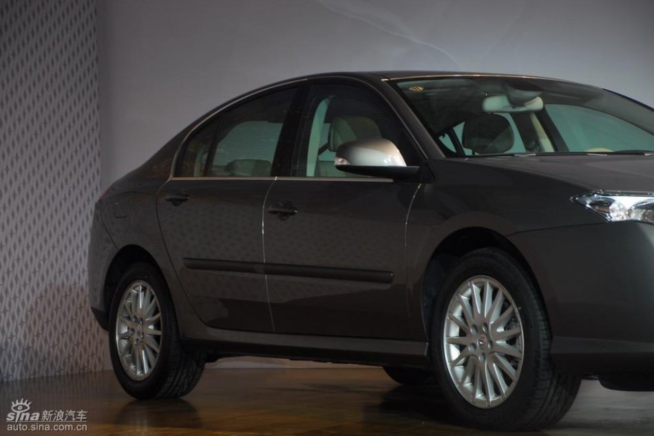 雷诺新拉古那上市现场图