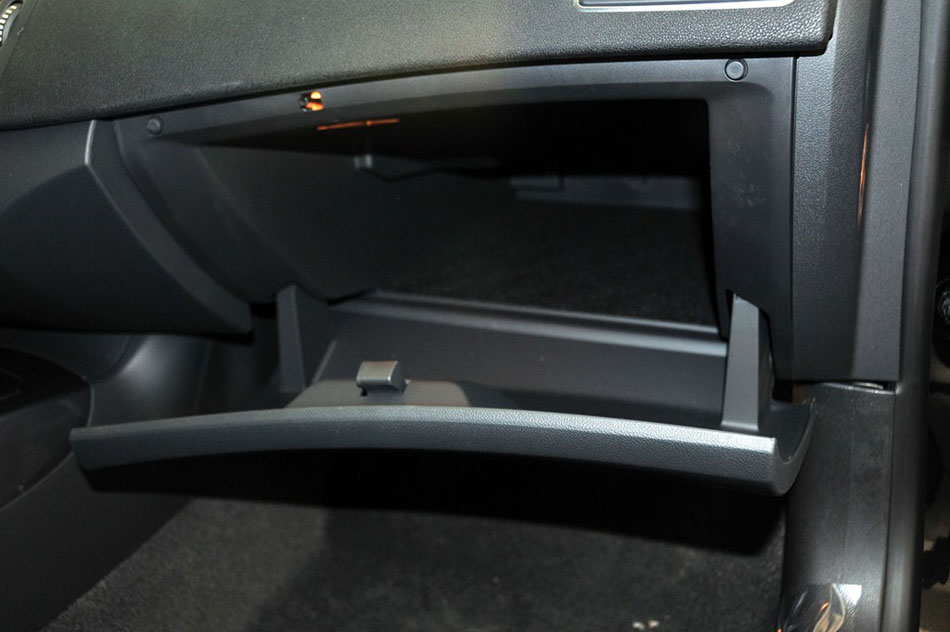 2012款 古贝2.0T 豪华导航版 内饰